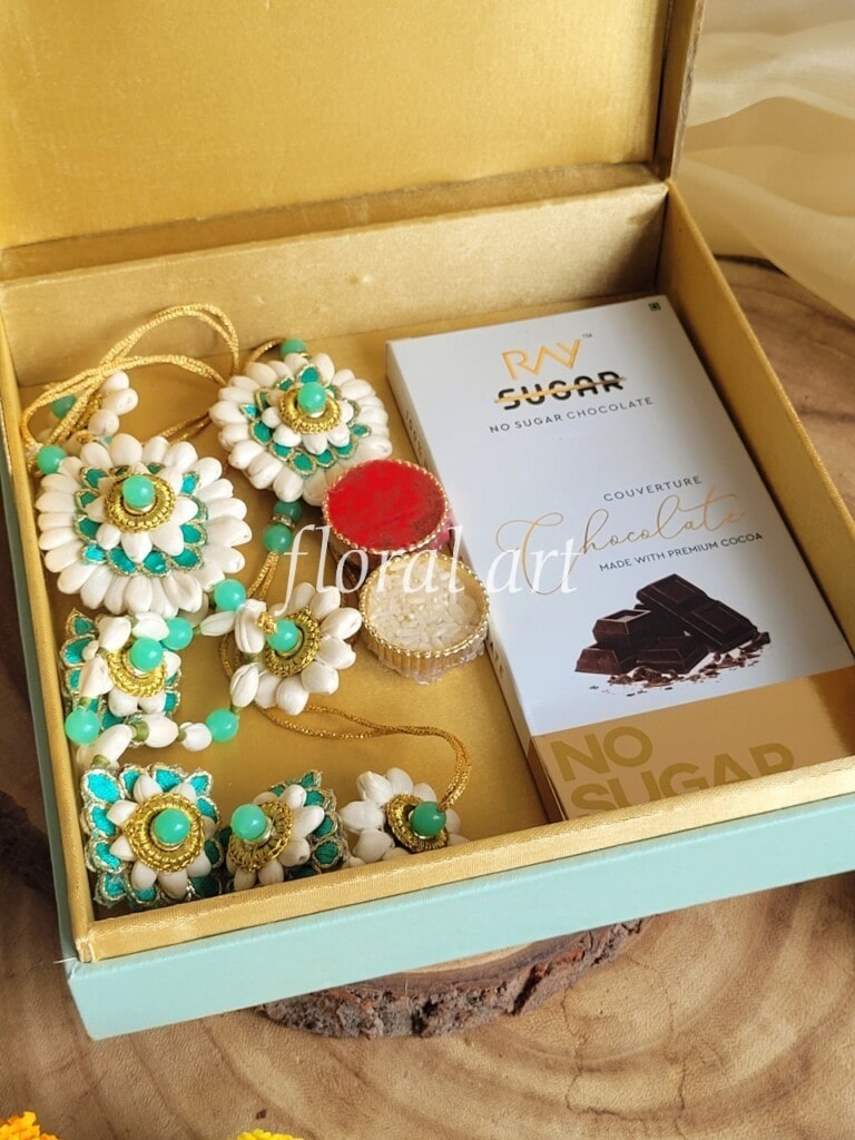 rakhi 10c Large