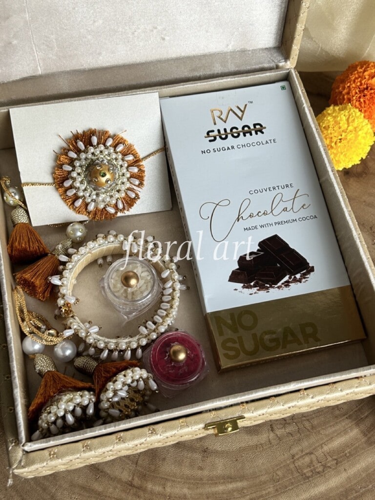 rakhi 12e Large