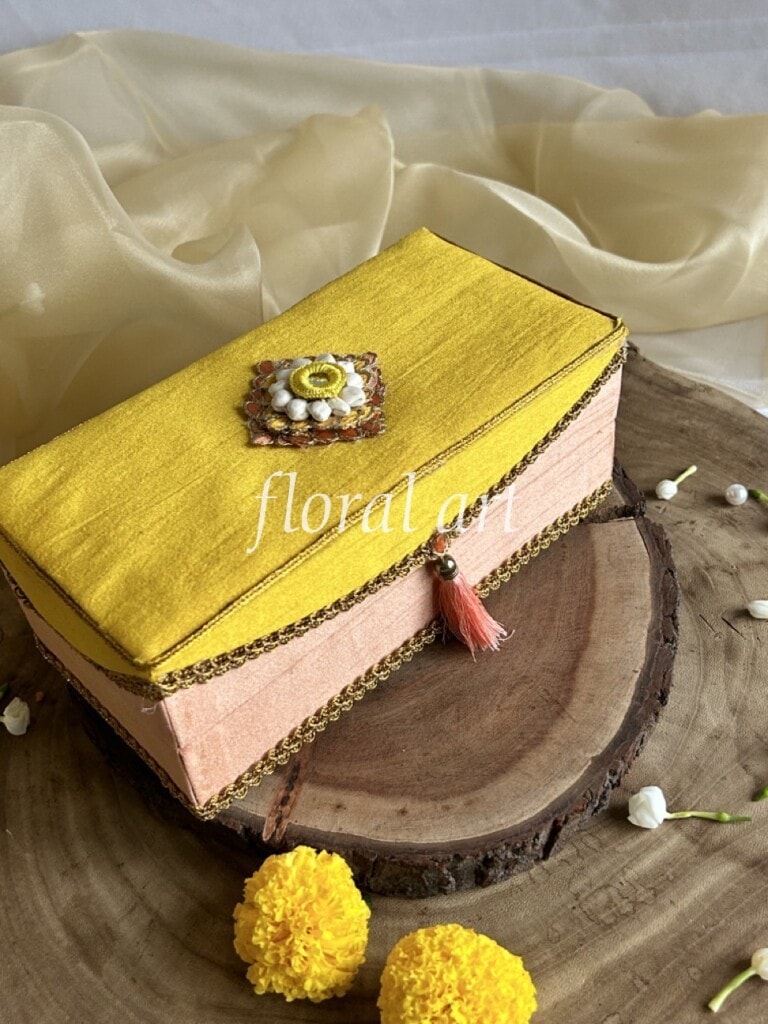rakhi 19d Large