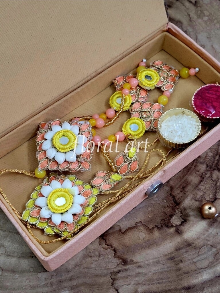 rakhi 19e Large