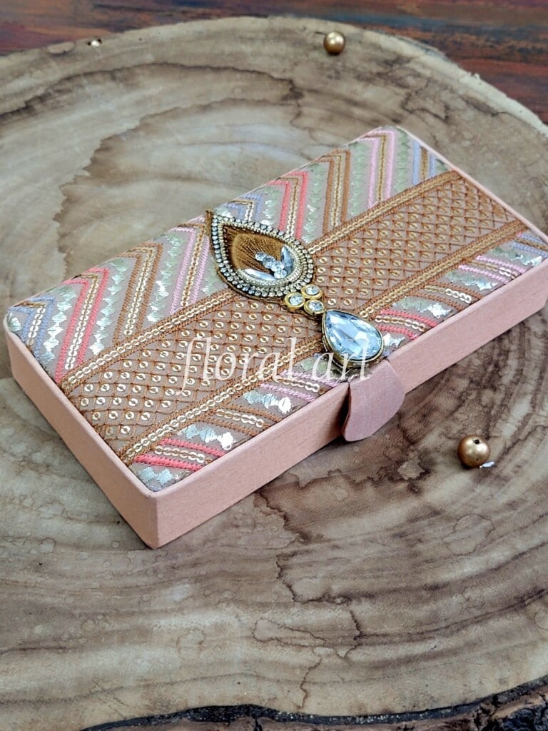 rakhi 19f Large