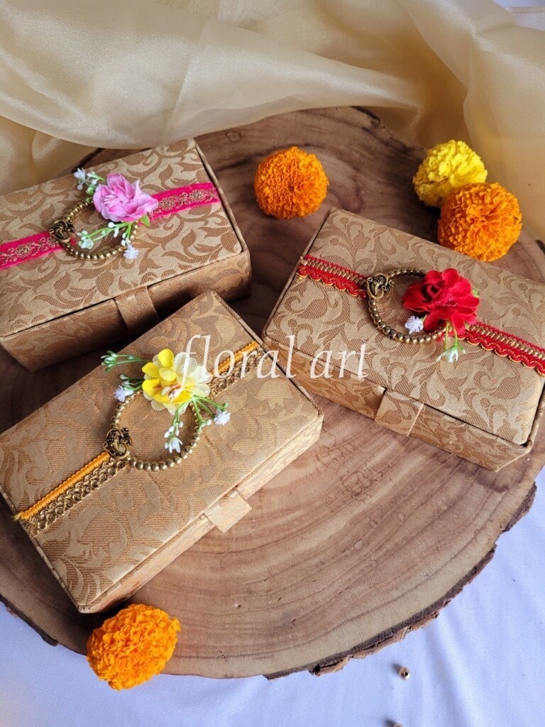 rakhi 22c Large