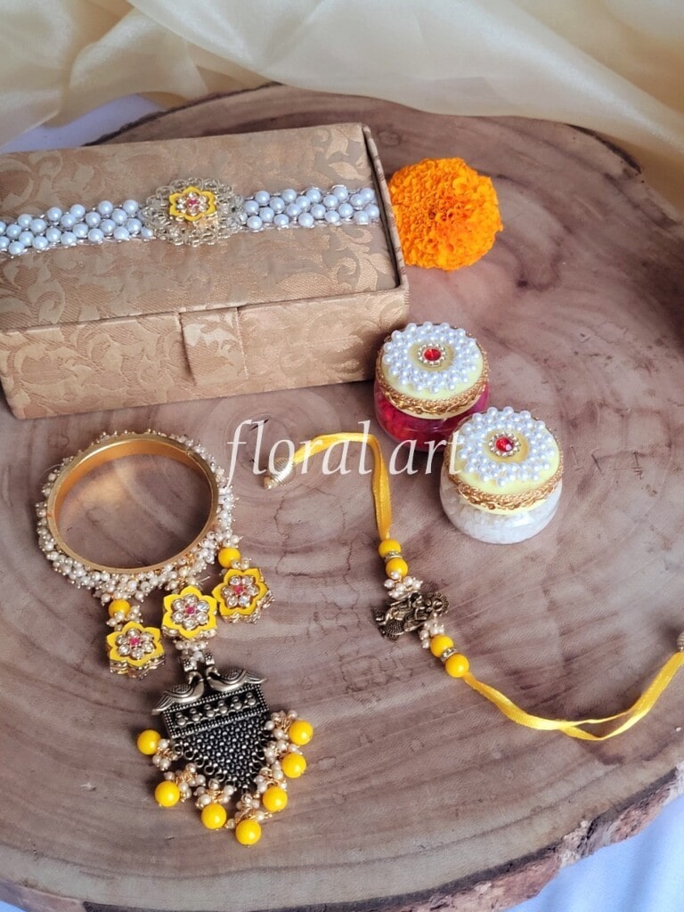rakhi 24 Large