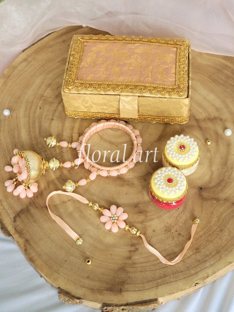 rakhi 8c Large