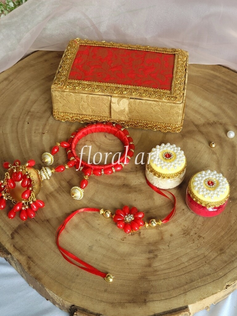 rakhi 8e Large
