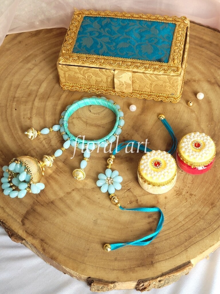 rakhi 8f Large 2