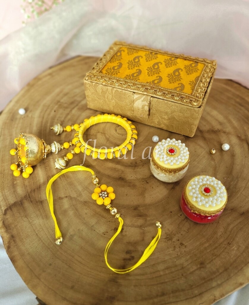 rakhi 8f Large
