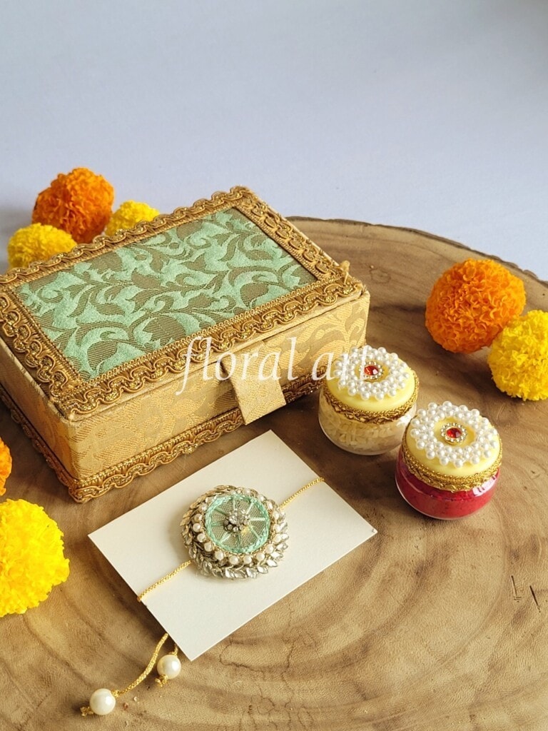 rakhi 9 Large